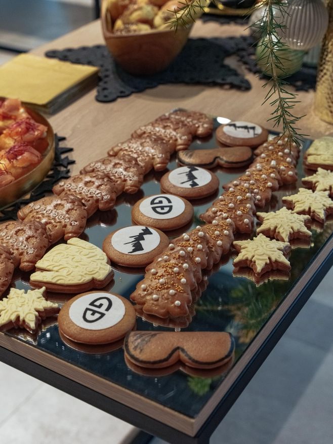 Ako nám bolo krásne! ✨Náš Goldbergh Exclusive Event 22.11. s úžasnou Sandrou Peet bol nezabudnuteľný. 💛 @sandra.peet Už...